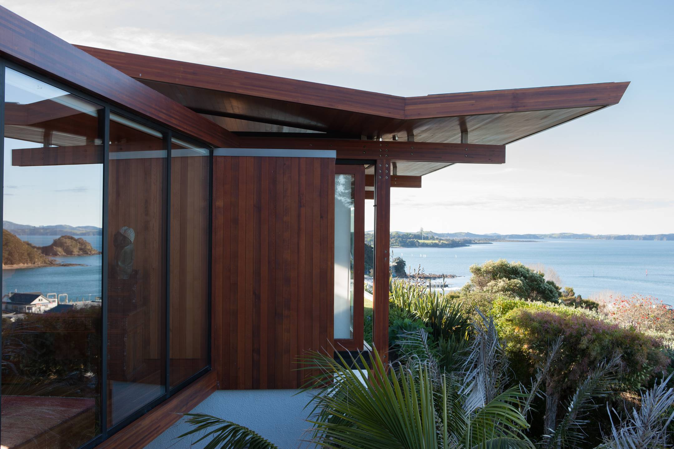 Bay of Islands House by Herbst Architects