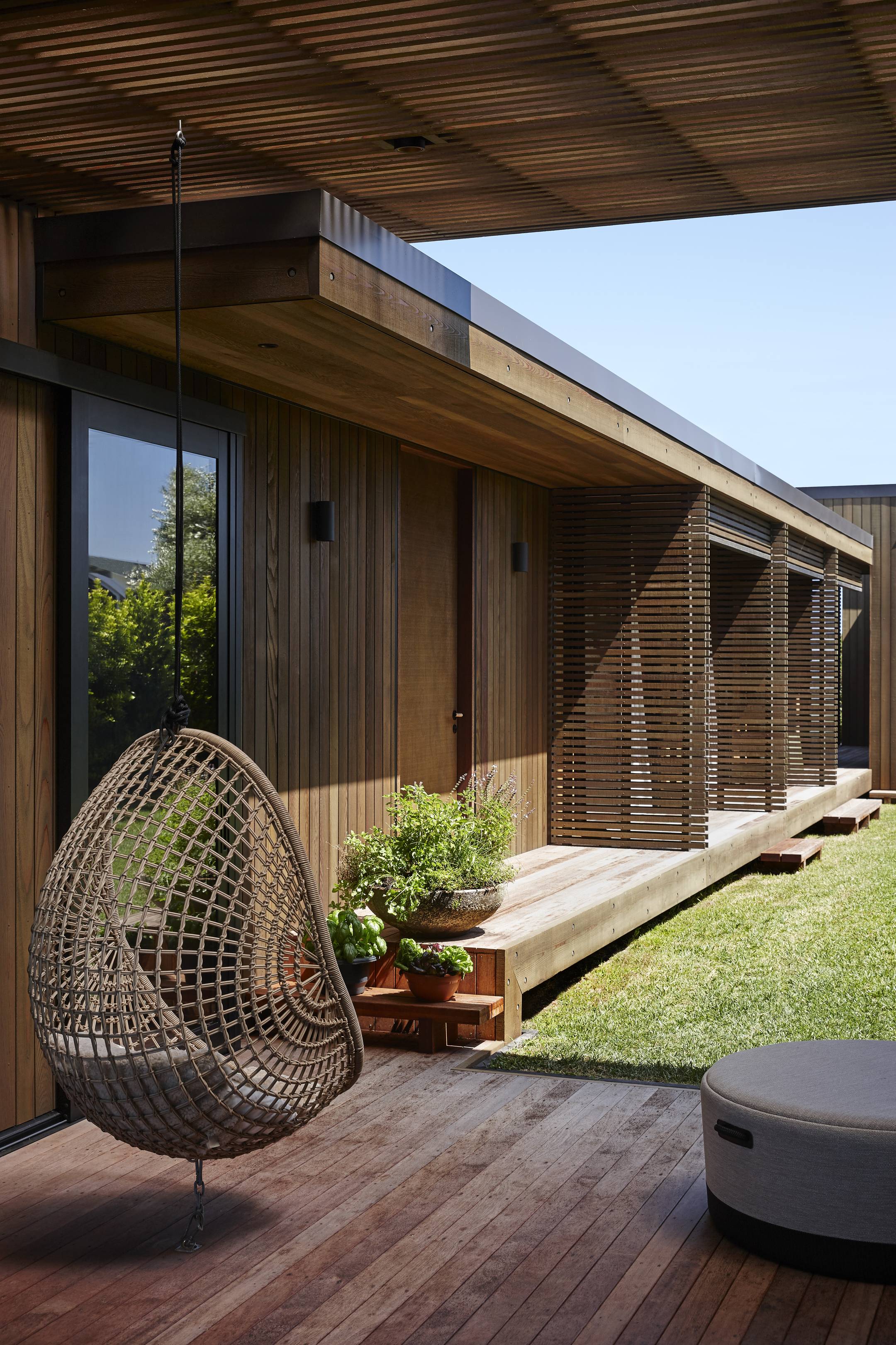 Papamoa Beach House by Herbst Architects